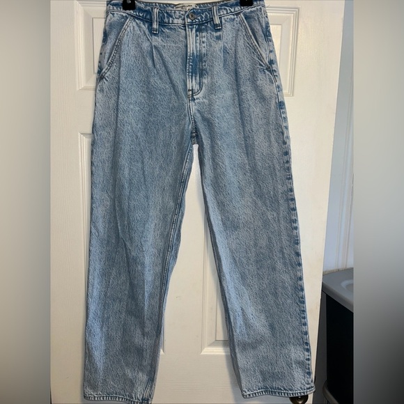 Abercrombie & Fitch Light Blue Boyfriend Jeans - Picture 1 of 3